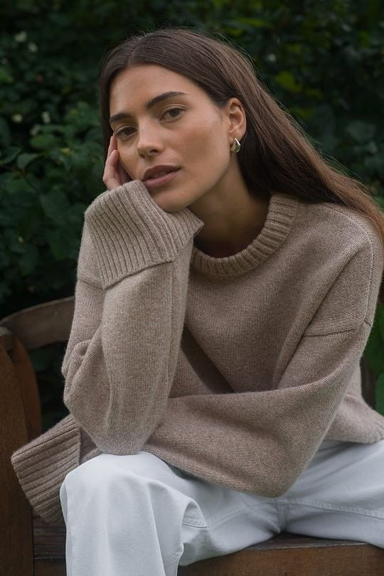 Mid weight pullover